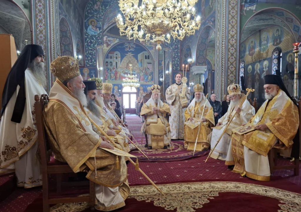 Αρχιερατικό συλλείτουργο στη Χαλκίδα εις μνήμη Μητροπολίτη Χαλκίδος Νικολάου Σελέντη