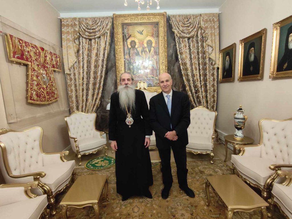 Ο Πάνος Αβραμόπουλος για πρωτοχρονιάτικες ευχές στον ευλαβή Επίσκοπο Πειραιώς Σεραφείμ