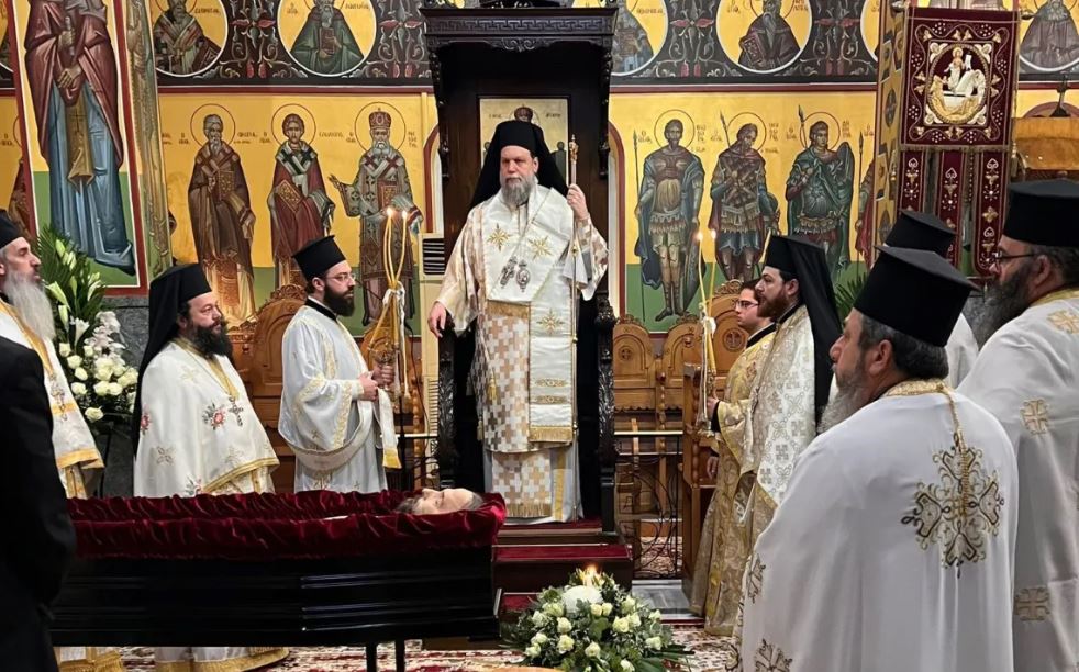 Η Εξόδιος Ακολουθία του μακαριστού Αρχιμανδρίτου Σεραφείμ Καραγιαννίδη στη Νέα Χαλκηδόνα