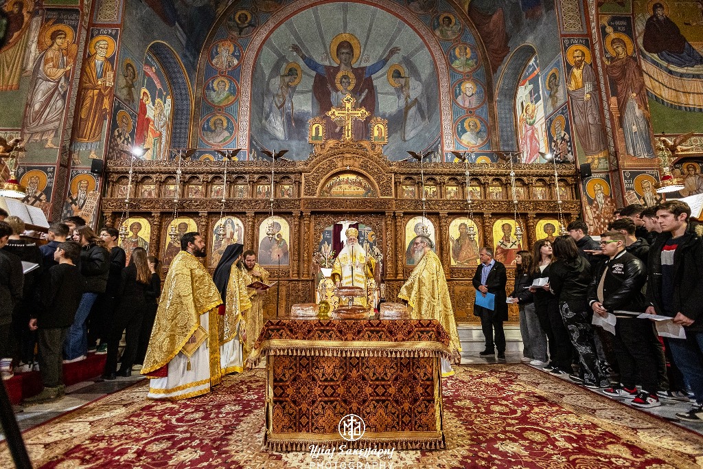 Τιμήθηκε στον Βόλο η μνήμη των Αγίων Τριών Ιεραρχών