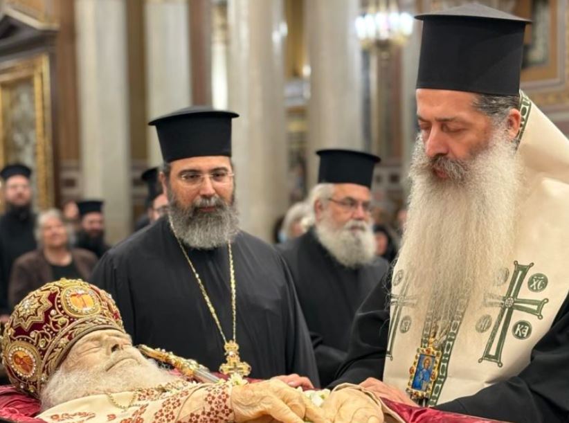 Από τις βουνοκορφές του Παρνασσού με ευγνωμοσύνη η Φθιώτιδα κλίνει γόνυ στον Αρχιεπίσκοπο Αναστάσιο