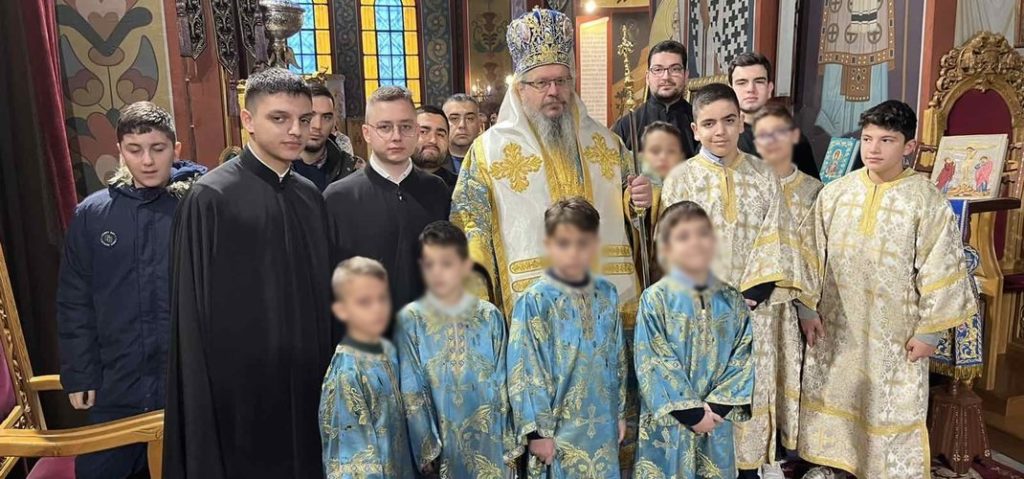 Κυριακή μετά τα Φώτα στον Άγιο Νικόλαο Λαρίσης ο οικείος Μητροπολίτης