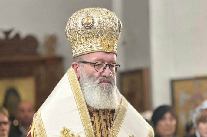 საკვირაო წირვა ზესტაფონის ყოვლადწმინდა ღვთისმშობლის მიძინების სახელობის საკათედრო ტაძარში