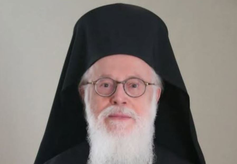Patriarch John X Condoles Archbishop Anastasios of Albania: “It is with deep sadness that we heard about the falling asleep in the Lord of His Beatitude Archbishop Anastasios of thrice blessed memory”.