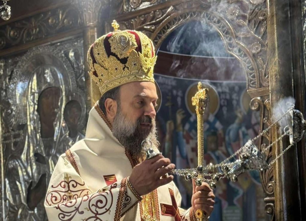 Μήνυμα Μητροπολίτη Θήρας για τους σεισμούς: Προσευχόμαστε στην Αγία Ειρήνη για να ξεπεράσουμε τούτες τις ανήσυχες ημέρες