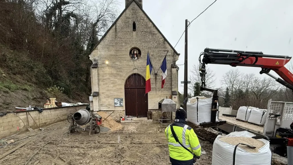 Romanian community restores church near Paris in historic Van Gogh village