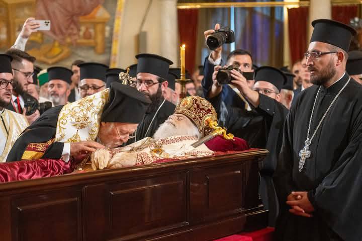 ‎جنازة رئيس اساقفة تيرانا وسائر البانيا