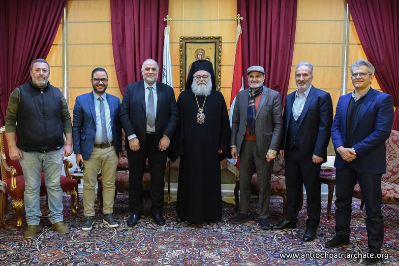 البطريرك يوحنا العاشر يلتقي وفداً لبنانياً سورياً مشتركاً