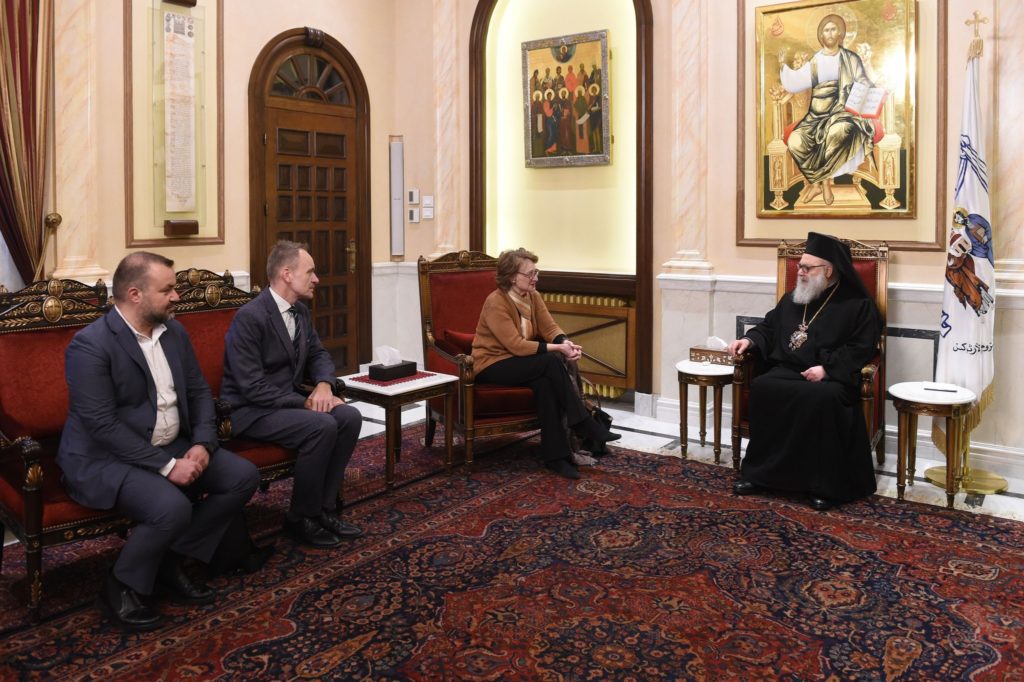 البطريرك يوحنا العاشر لدى استقباله رئيسة بعثة النمسا في سوريا