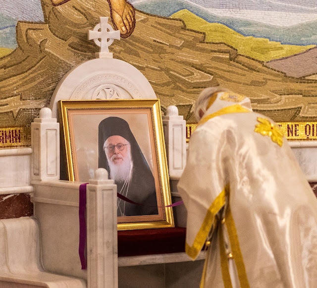 Metropolitan Meliton of Philadelphia conducts memorial service for the late Archbishop Anastasios of Albania
