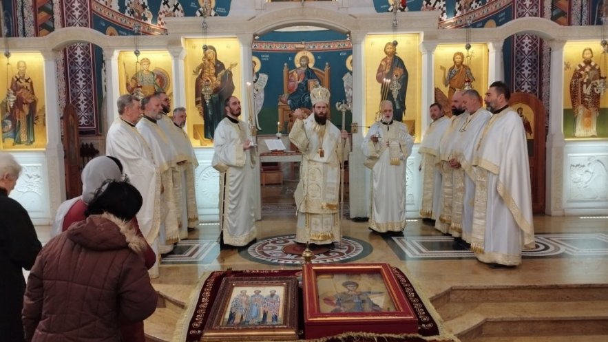 Епископ топлички Петар богослужио у цркви Светог великомученика Димитрија на Новом Београду