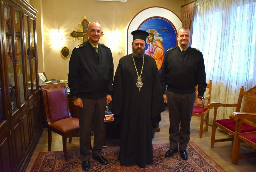 Επίσκεψη Αρχηγού ΓΕΕΘΑ στον Μητροπολίτη Μαρωνείας Παντελεήμονα