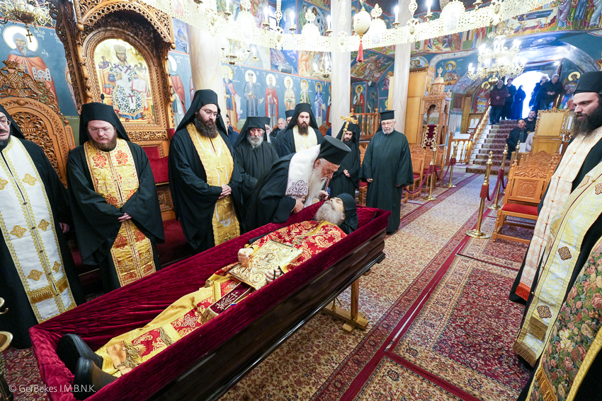 Άφιξη του σκηνώματος  του μακαριστού Ηγουμένου της Ιεράς Μονής Παναγίας Δοβρά