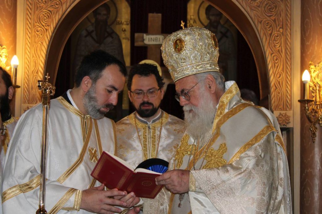 Χειροτονία Διακόνου στη Μητρόπολη Ιλίου