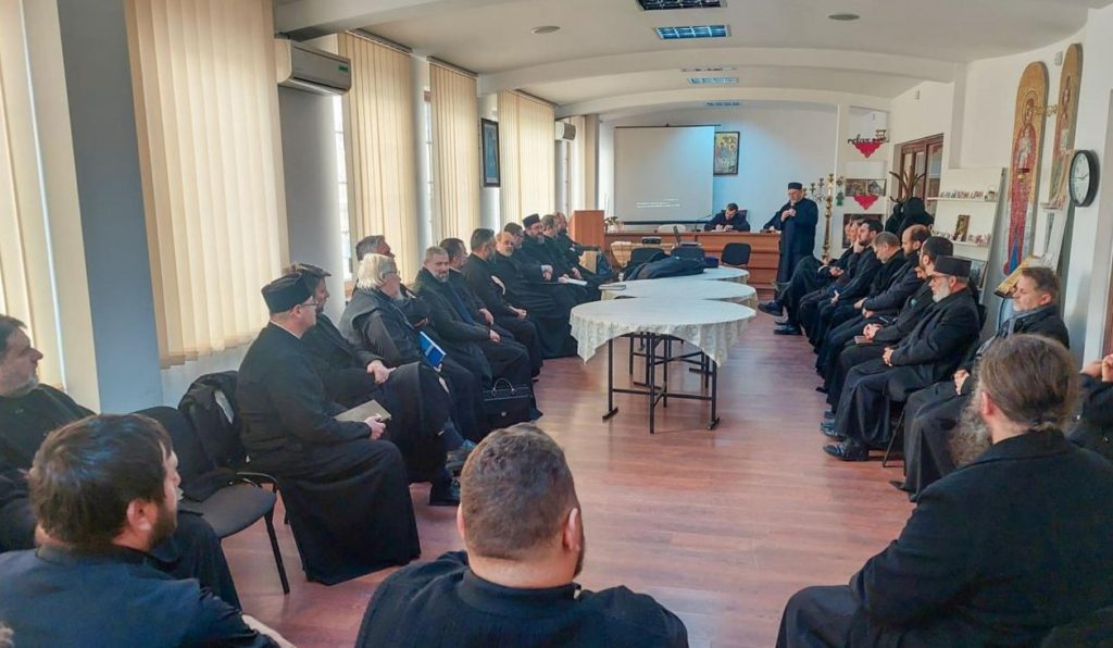 Ιερείς από το Ιάσιο έμαθαν πώς να συμβουλεύουν γυναίκες σε κρίση κατά την εγκυμοσύνη τους