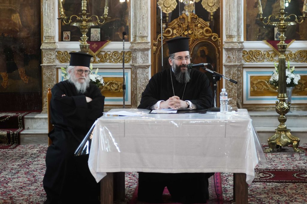 Αρχιμανδρίτης π. Φίλιππος: “Μην ανεβάζουμε τον πεζοδρομιακό λόγο στον άμβωνα!!!”