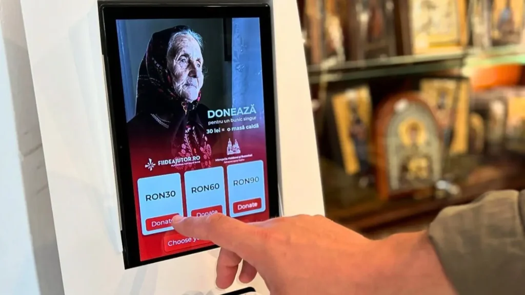 Premieră în România: Stații electronice de donare pentru proiecte filantropice din Mitropolia Moldovei și Bucovinei