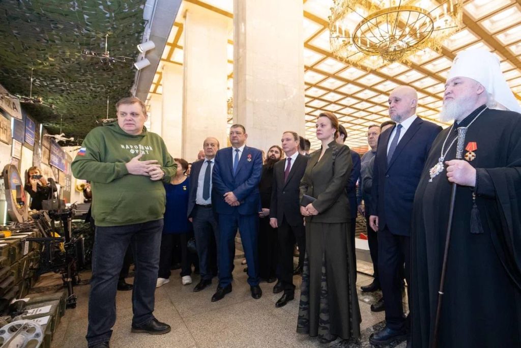 Председатель Синодального отдела по взаимодействию с Вооруженными силами посетил открытие выставки «Память сильнее времени» в Музее Победы в Москве