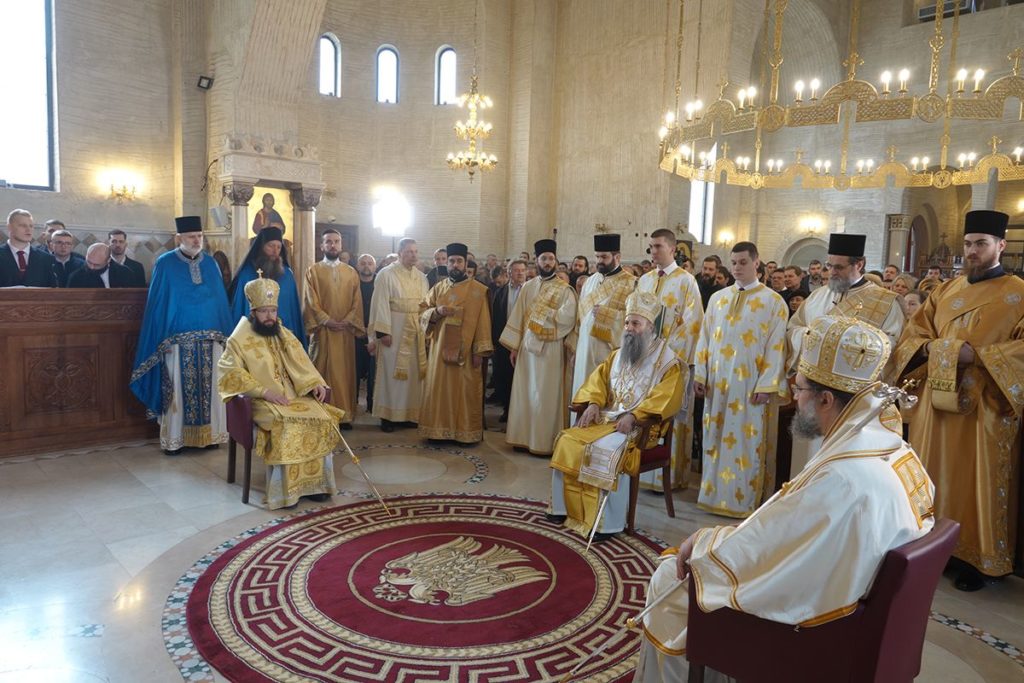 Митрополит Волоколамский Антоний принял участие в Патриаршей литургии в Белграде