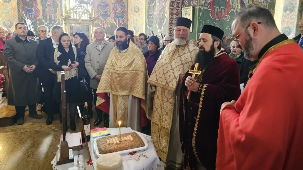 Martirii identității românești din Peninsula Balcanică au fost pomeniți la o biserică din Capitală