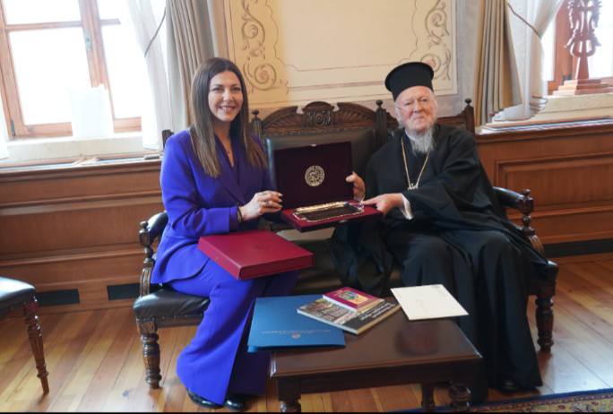 الكلي القداسة يستقبل وزير التعليم والشؤون الدينية والرياضة في الي