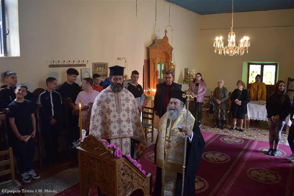 Ο Μάνης Χρυσόστομος στο Γυμνάσιο Κάμπου Αβίας για τη Δ’ Στάση των Χαιρετισμών