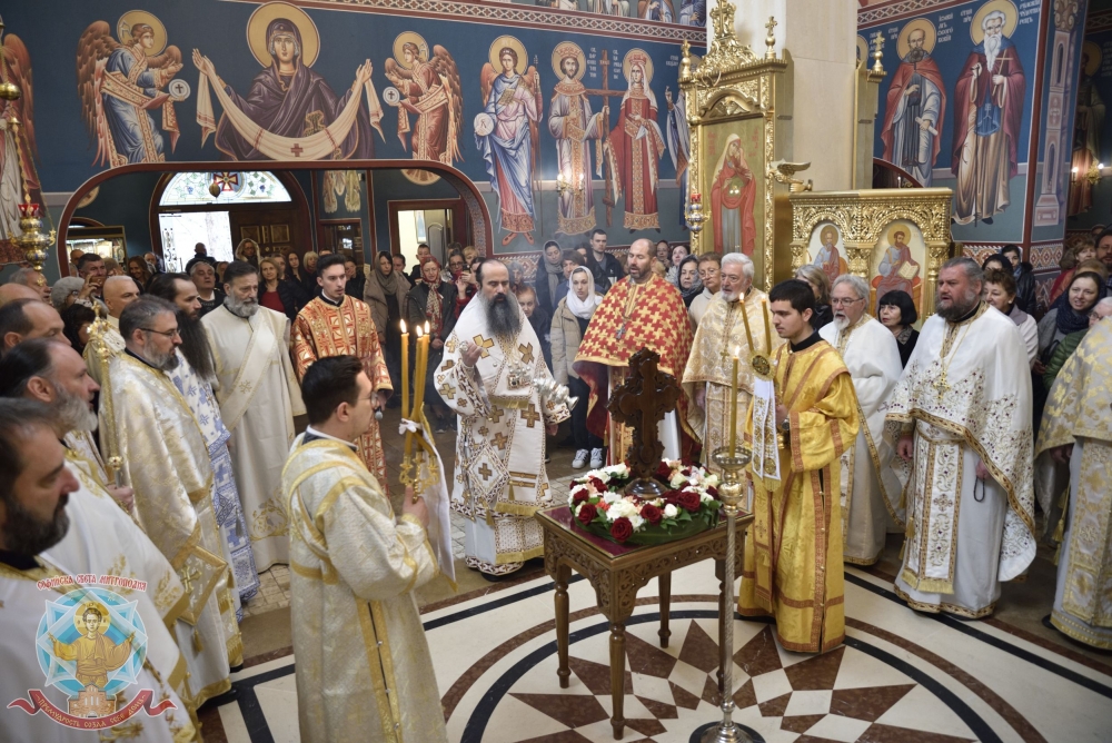 Българският патриарх Даниил ръкоположи дякон в Неделя Кръстопоклонна