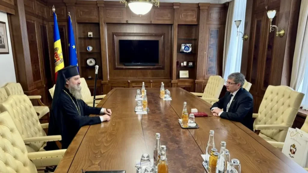 Assistant Bishop Nectarie of Bogdania meets Moldovan Parliament Speaker to discuss Church-State cooperation