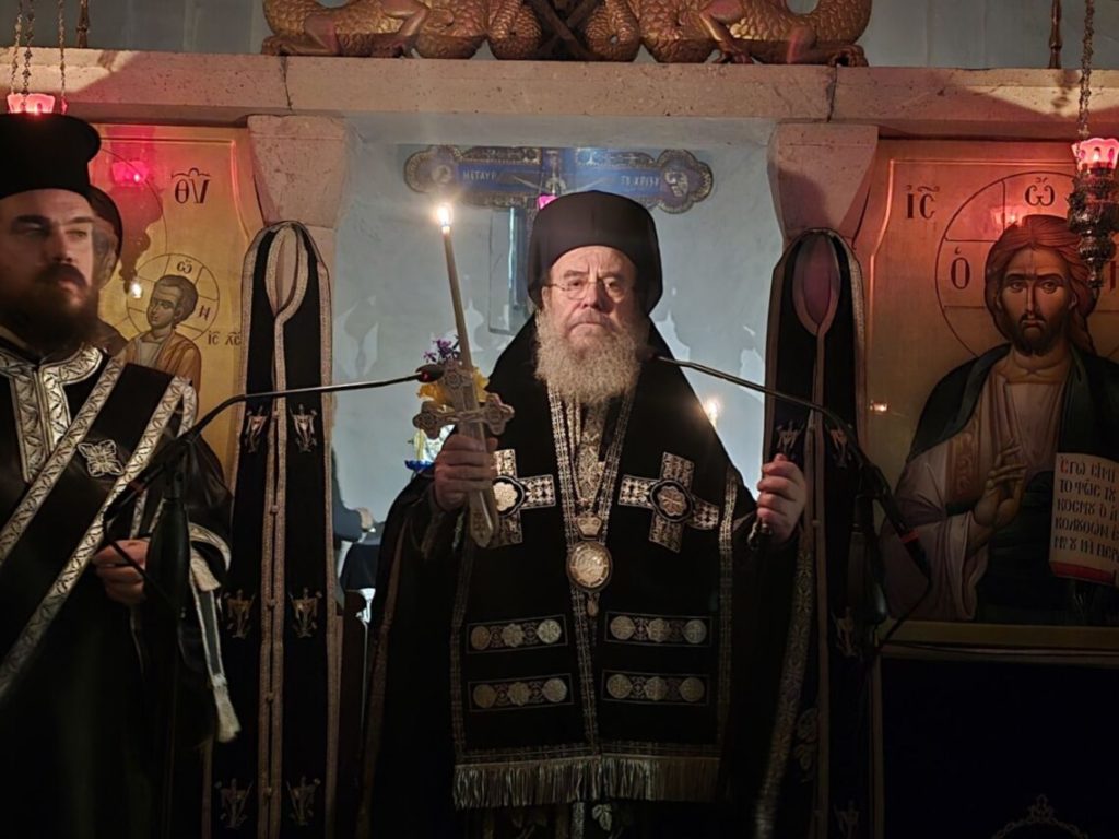 Η Β’ Εσπερινή Προηγιασμένη Θεία Λειτουργία στην Περιστερά