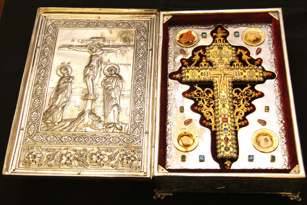 Υποδοχή του Τιμίου Ξύλου από την Ιερά Μονή Ξηροποτάμου Αγίου Όρους στα Πετροκέρασα Θεσσαλονίκης