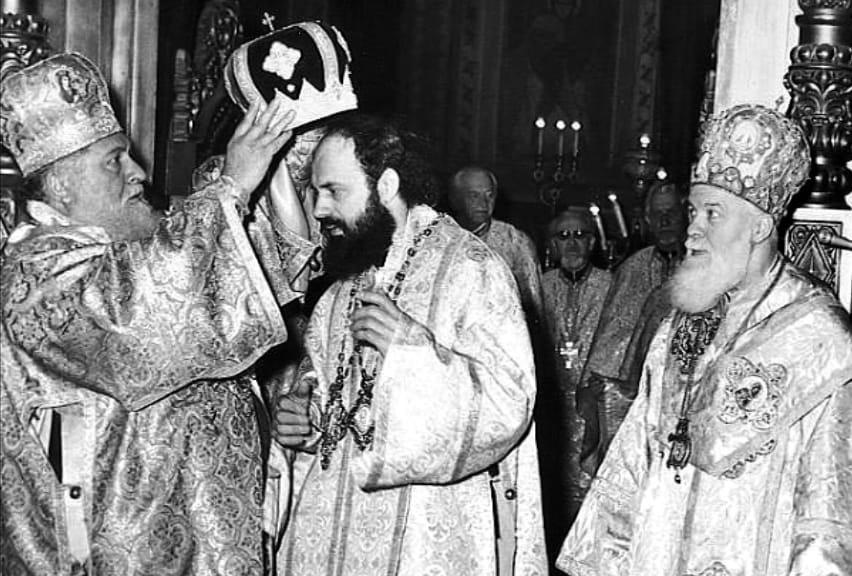 În Anul Centenar al Patriarhiei Române, se împlinesc 35 de ani de când Preafericitul Părinte Daniel a primit arhieria