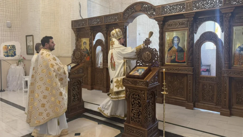 În Duminica Ortodoxiei, PS Veniamin a sfințit icoanele pe care le-a dăruit Catedralei din Cahul