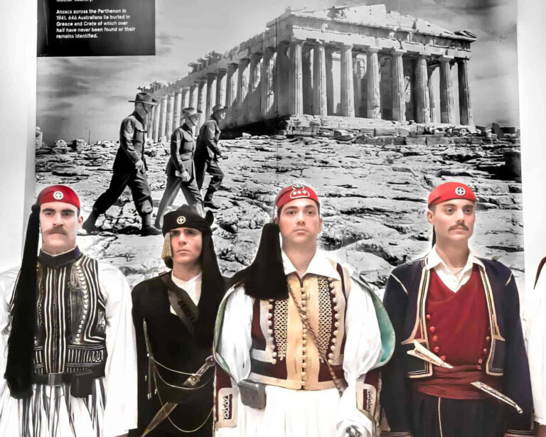 Άγημα της Ελληνικής Προεδρικής Φρουράς στο Σύδνεϋ για την Εβδομάδα ANZAC 2025