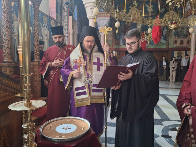 Владика Доситеј богослужио у Параклису Православног богословског факултета у Београду