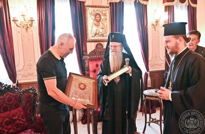 Ο θρύλος του βουλγαρικού ποδοσφαίρου, Χρίστο Στόιτσκοφ, στη Μητρόπολη Φιλιππουπόλεως
