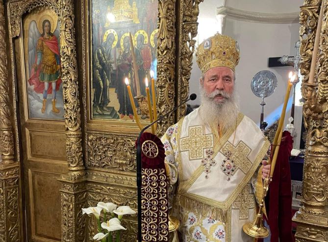 Ο Μητροπολίτης Εφραίμ στον Ιστορικό Ναό της Υπαπαντής Κυρίου Ύδρας
