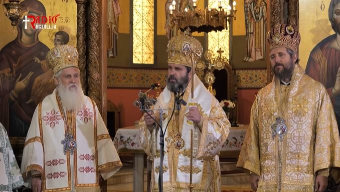 FJALA PËRSHËNDETËSE E KRYEPISKOPIT TË KISHËS ORTHODHOKSE AUTOQEFALE TË SHQIPËRISË, FORTLUMTURISË SË TIJ, IMZOT JOANIT,