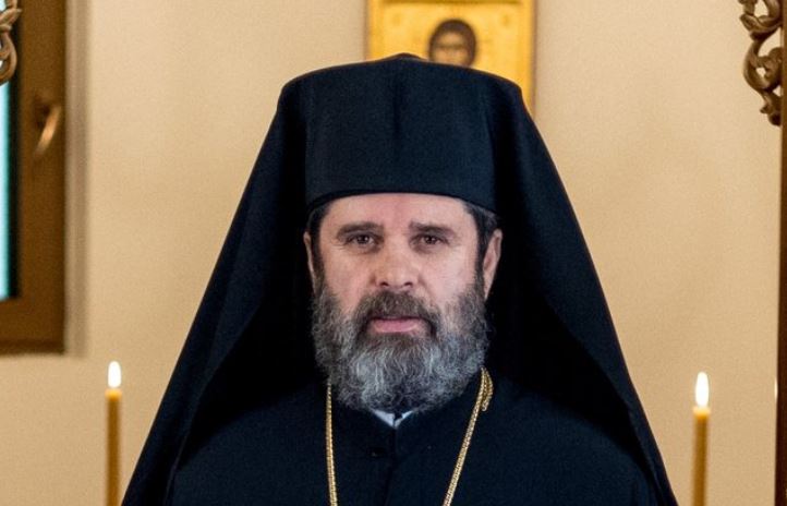 Kryepeshkopi i Kishës Ortodokse Autoqefale të Shqipërisë, Fortlumturia e Tij, Imzot Joani: Mos e braktisni Shqipërinë pasi është e pamundur të duash Perëndinë dhe mos të duash vendin që të ka lindur..