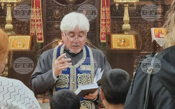 Седем деца от ямболското село Попово получиха Свето кръщение в деня на Благовещение