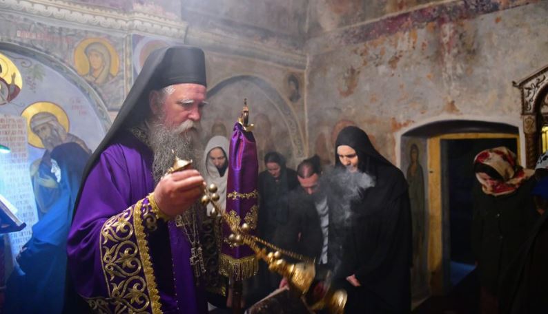 Митрополит Јоаникије: Живимо у љубави са ближњима да би Господ примио сваку нашу молитву и подвиг који чинимо у Његово име