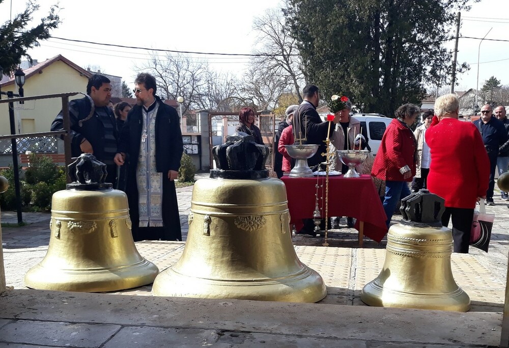 Храмът „Св. Възнесение Господне“ в Суворово има три нови камбани след дарителска кампания