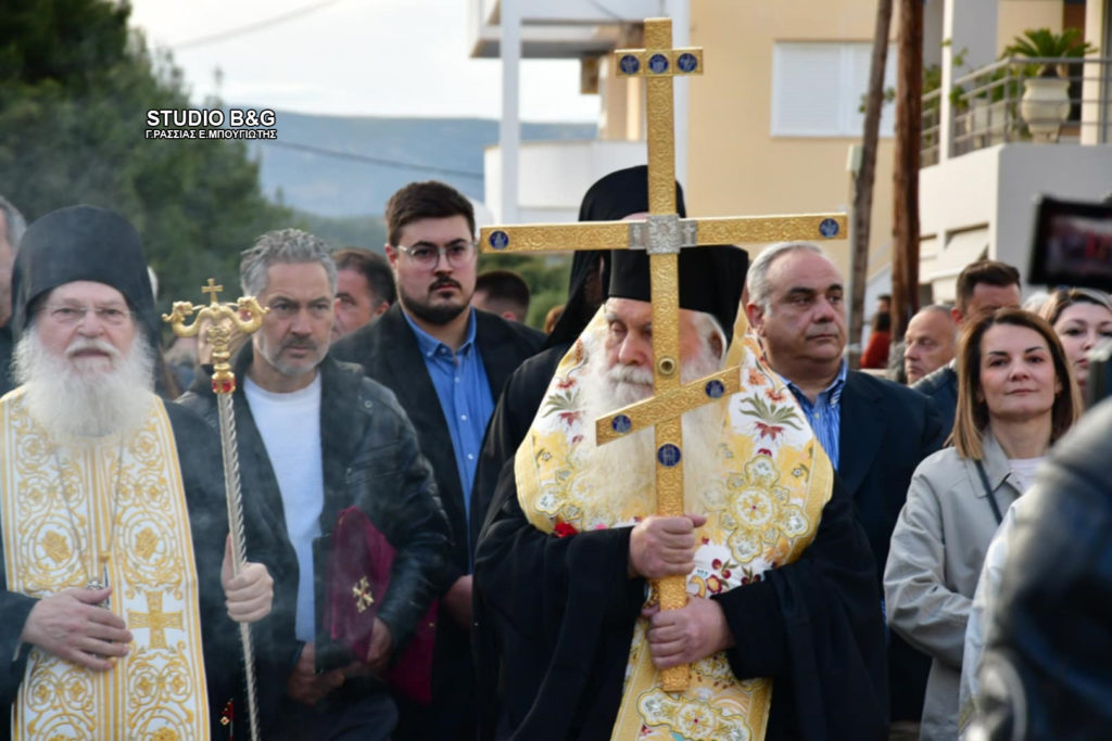 Φωτογραφίες από την υποδοχή του Σταυρού του Μεγάλου Κωνσταντίνου στο Κιβέρι