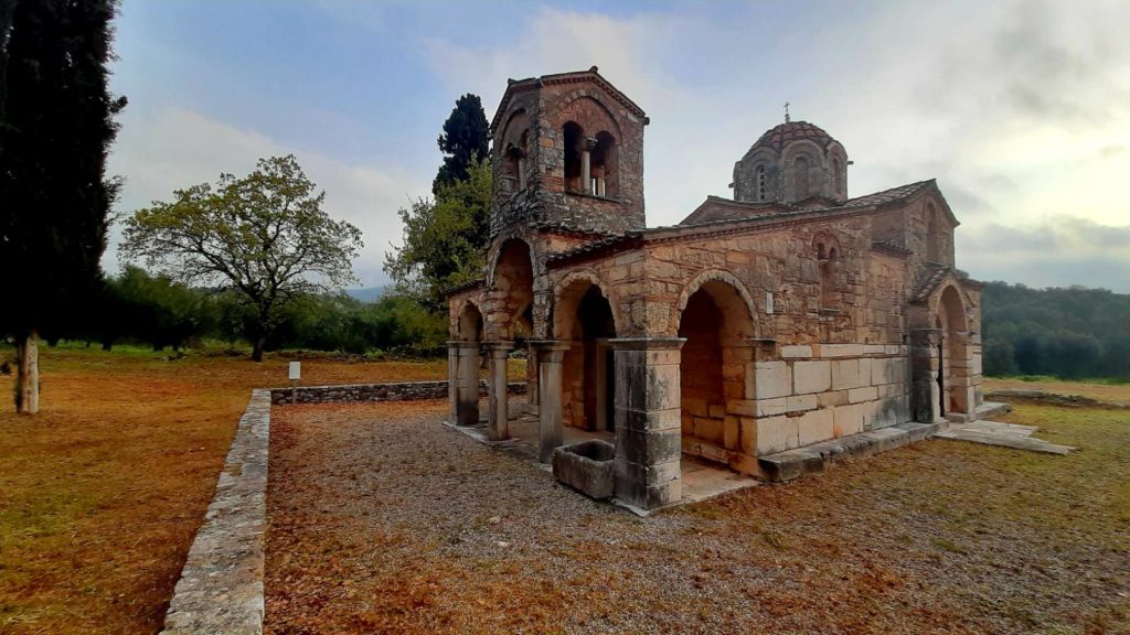 Θεία Λειτουργία στον βυζαντινό Ναό της Σαμαρίνας στην Κυριακή Ε’ Νηστειών