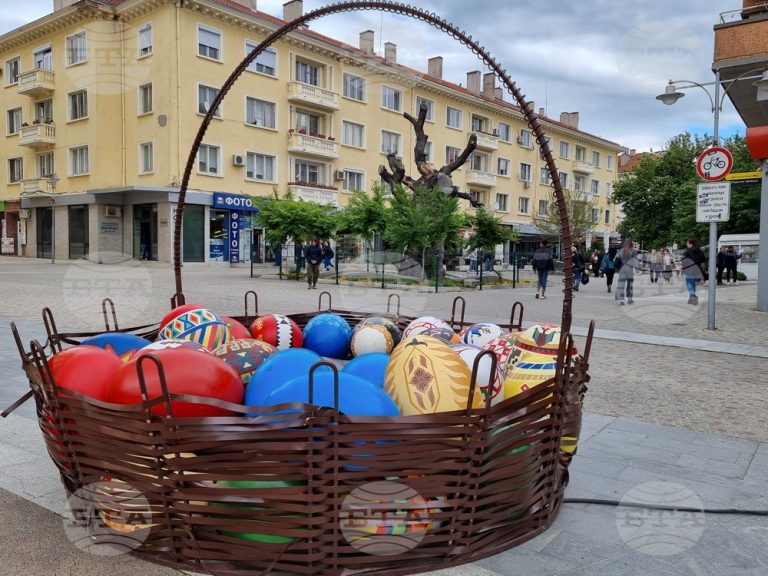 С обща великденска изложба започват празниците по случай Възкресение Христово в Сливен