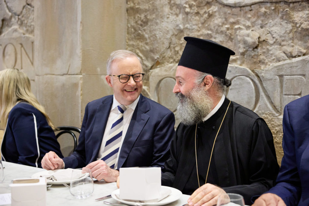 Ο Αρχιεπίσκοπος Αυστραλίας σε εορταστικό γεύμα με τον Πρωθυπουργό της Αυστραλίας Anthony Albanese