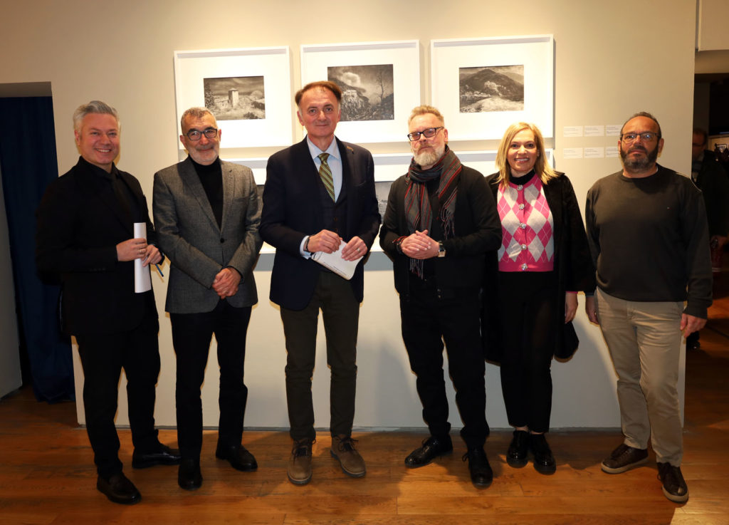 Εγκαίνια Έκθεσης φωτογραφίας “Η Σκηνή του Αθέατου” στην Αγιορειτική Εστία