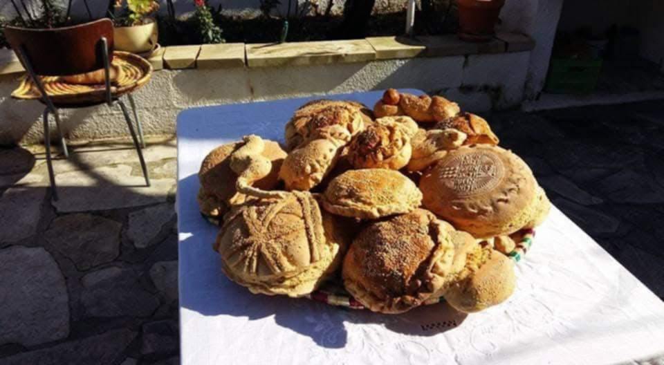 Η ύπαιθρος της Πάφου ετοιμάζεται για το Πάσχα και αναβιώνει παραδόσεις