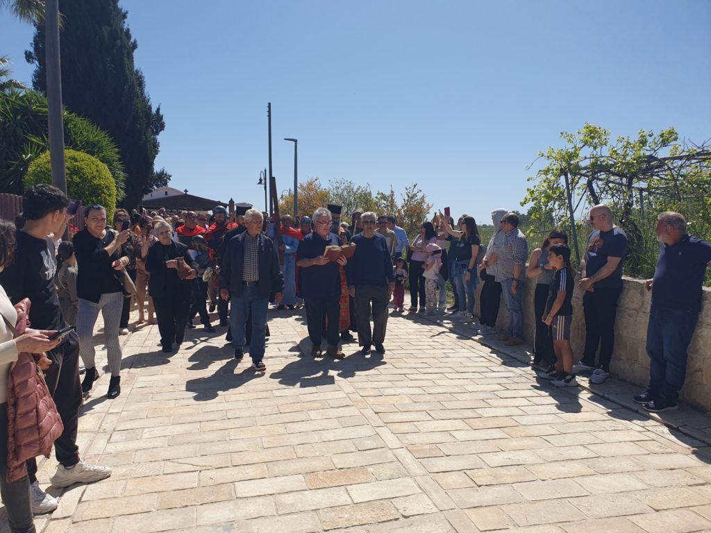 Αναβίωσε και φέτος η αναπαράσταση των Αγίων Παθών στον Κάθηκα της Πάφου