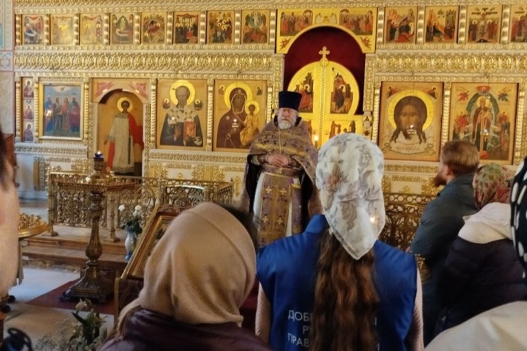 В московском храме мучеников Флора и Лавра на Зацепе состоялась Литургия для добровольцев Патриаршей гуманитарной миссии