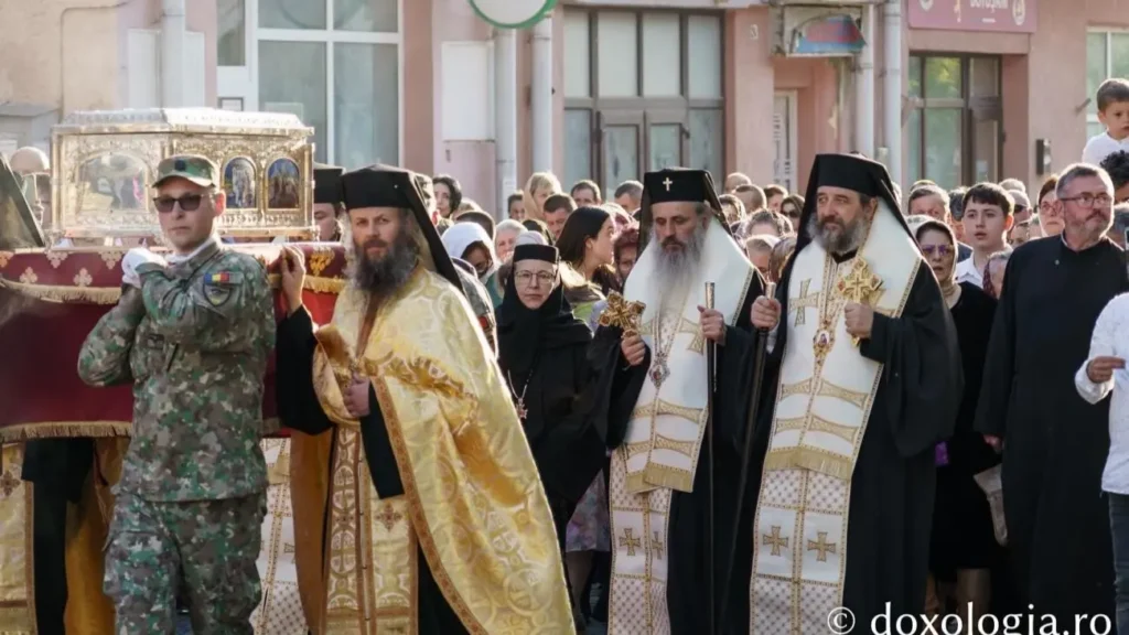 O procesiune religioasă cu moaștele Sfântului Gheorghe Pelerinul a avut loc la Botoșani